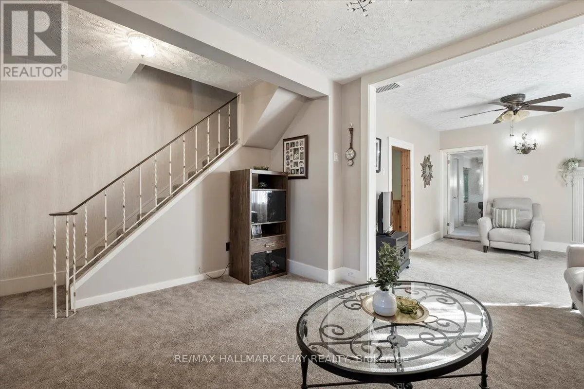 63 KING STREET S