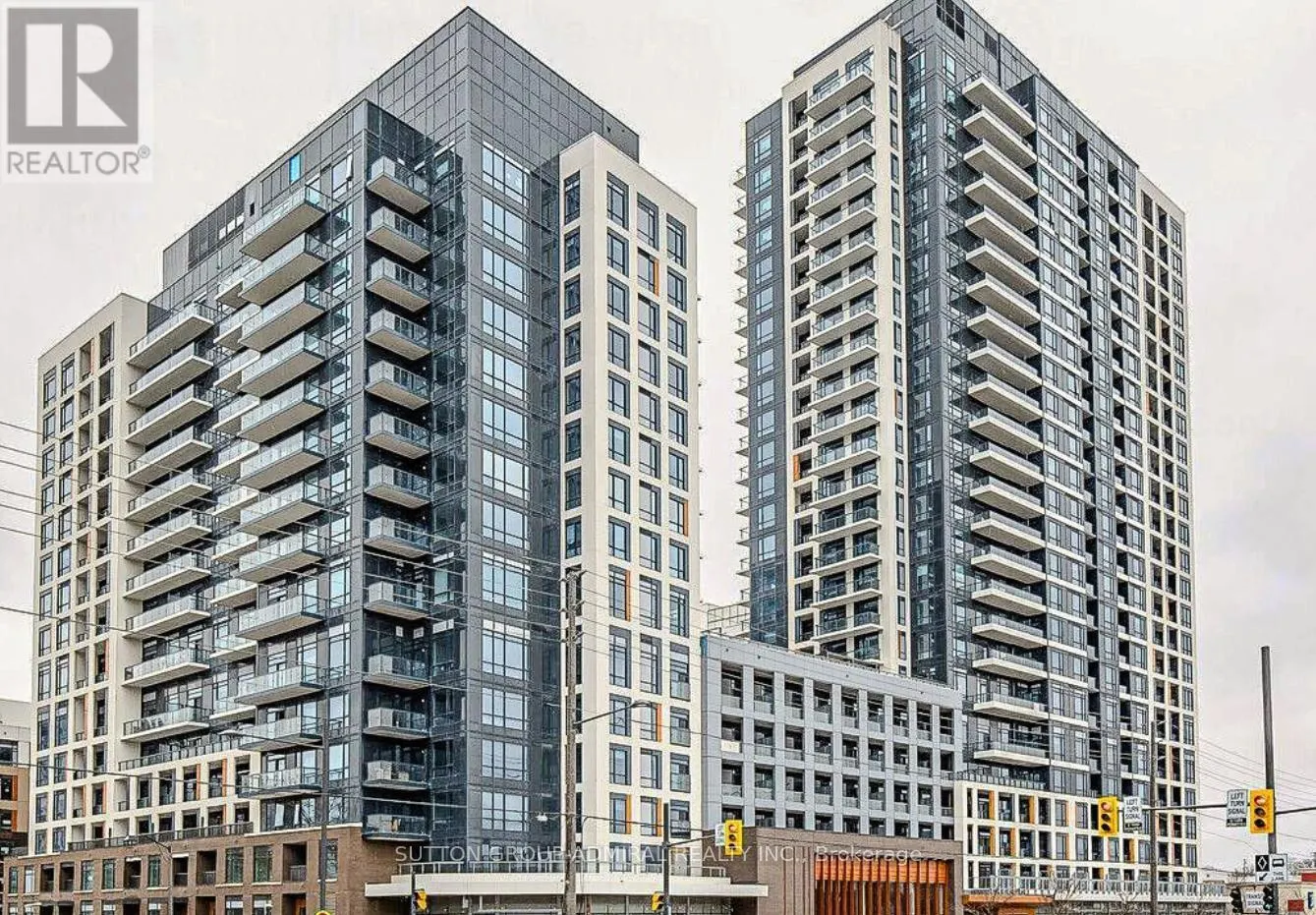 307 - 8 BEVERLEY GLEN BOULEVARD