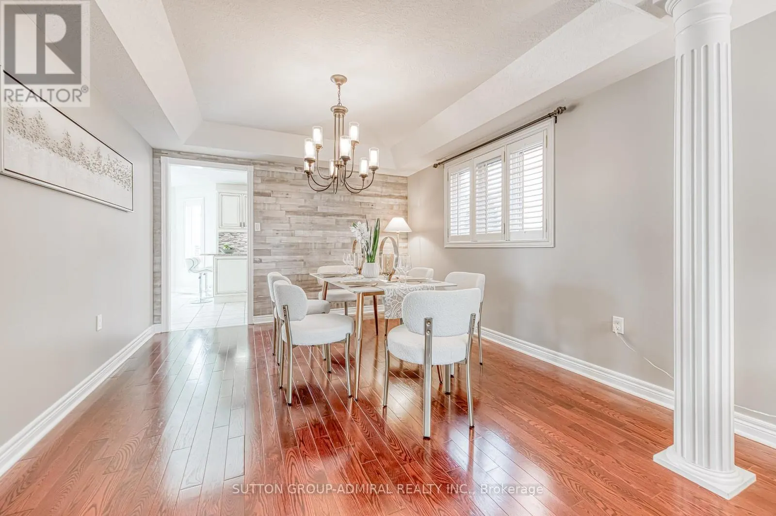 11 SAINT AVENUE