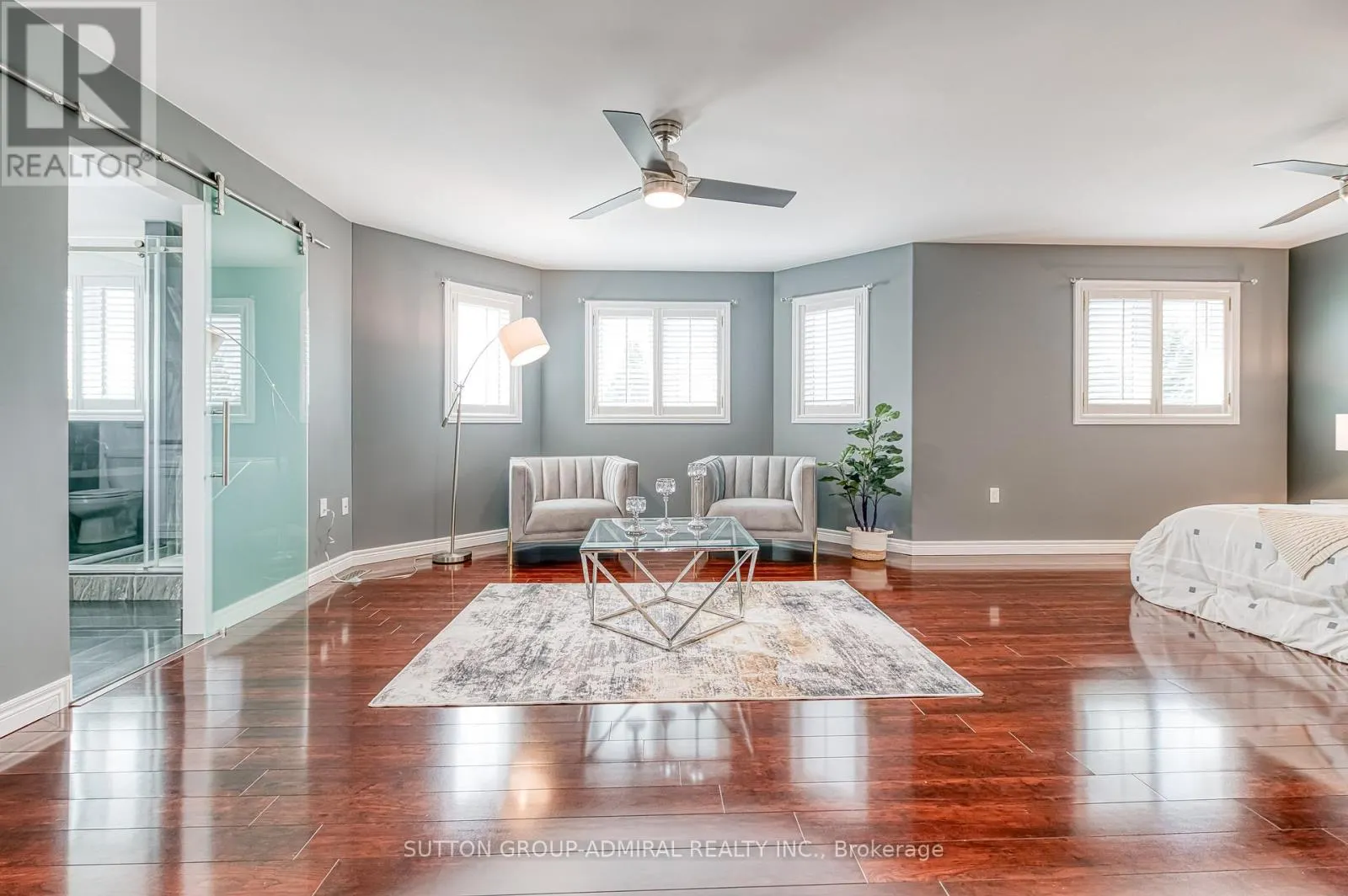 11 SAINT AVENUE