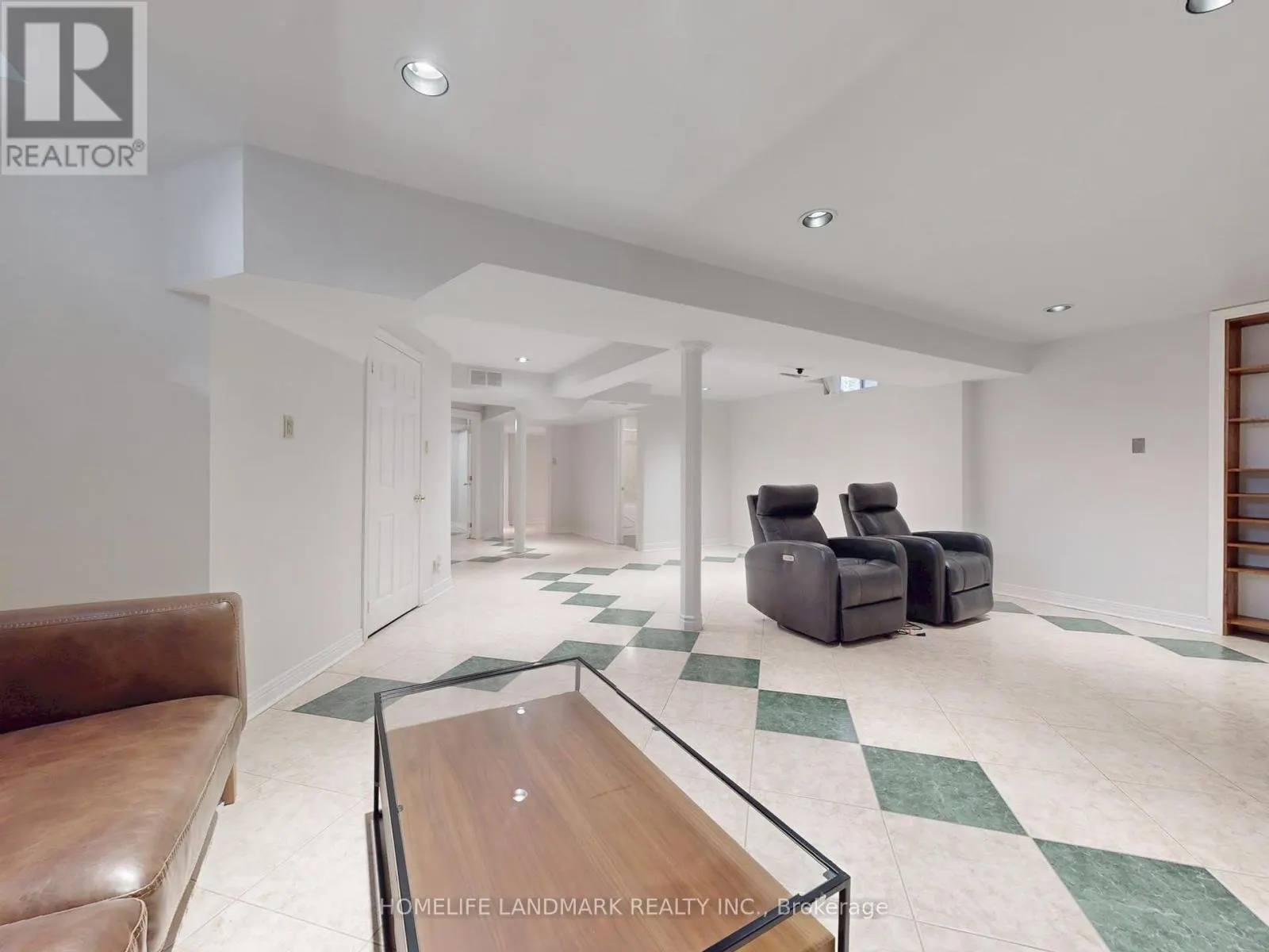 143 ALPINE CRESCENT