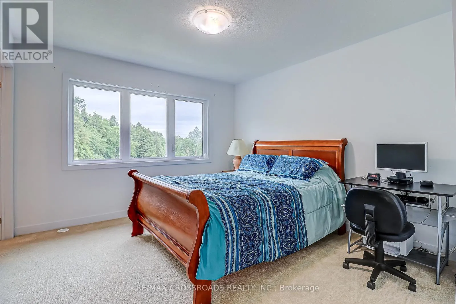 64 LYALL STOKES CIRCLE