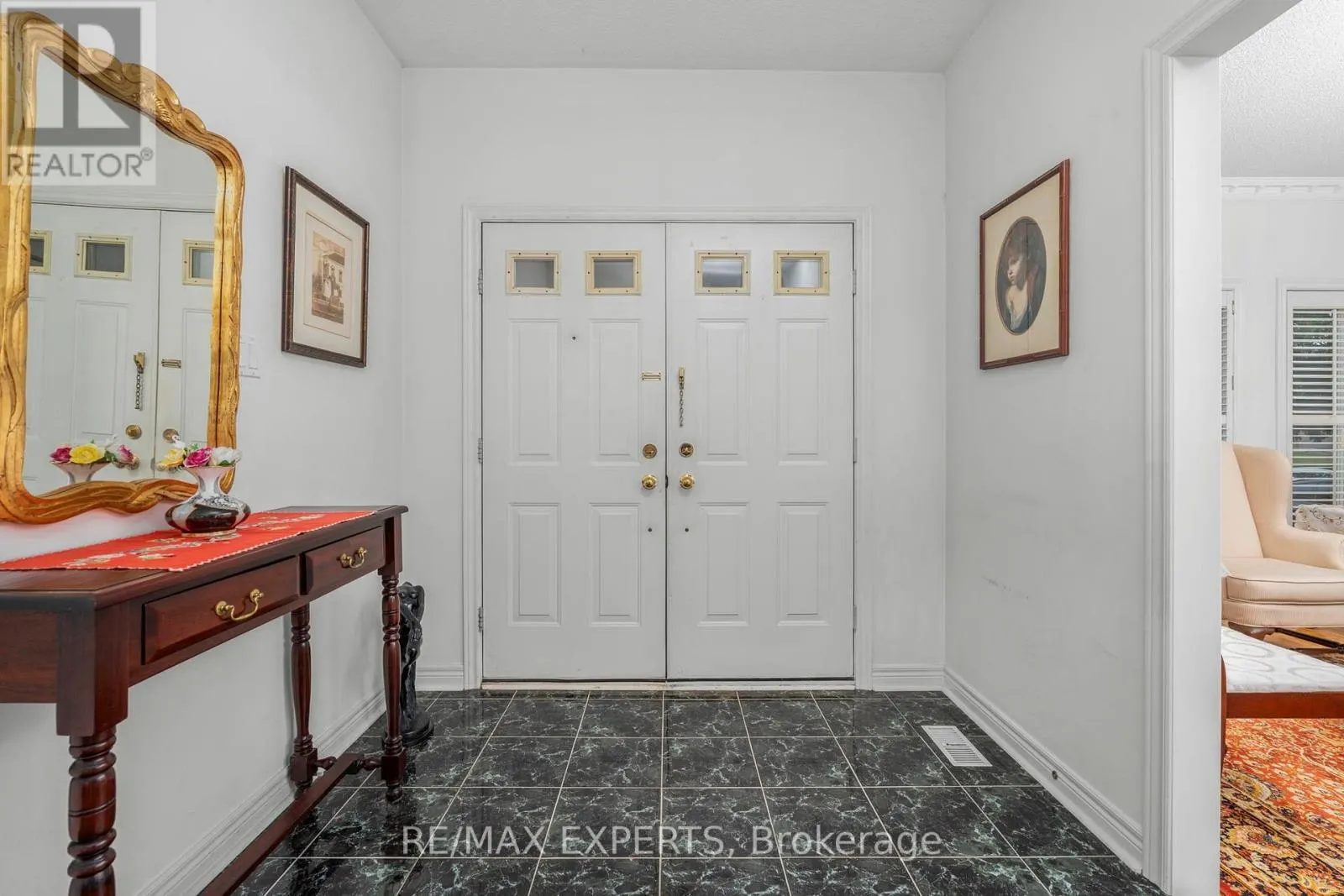 35 FALKIRK CRESCENT