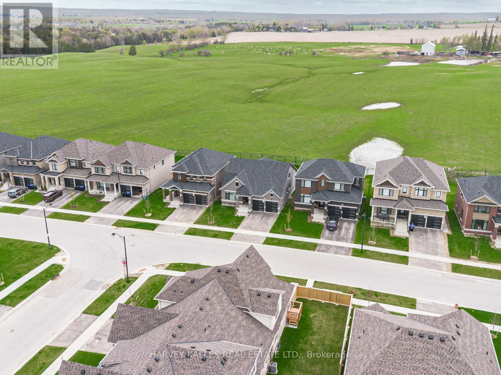 2 BAYBERRY DRIVE