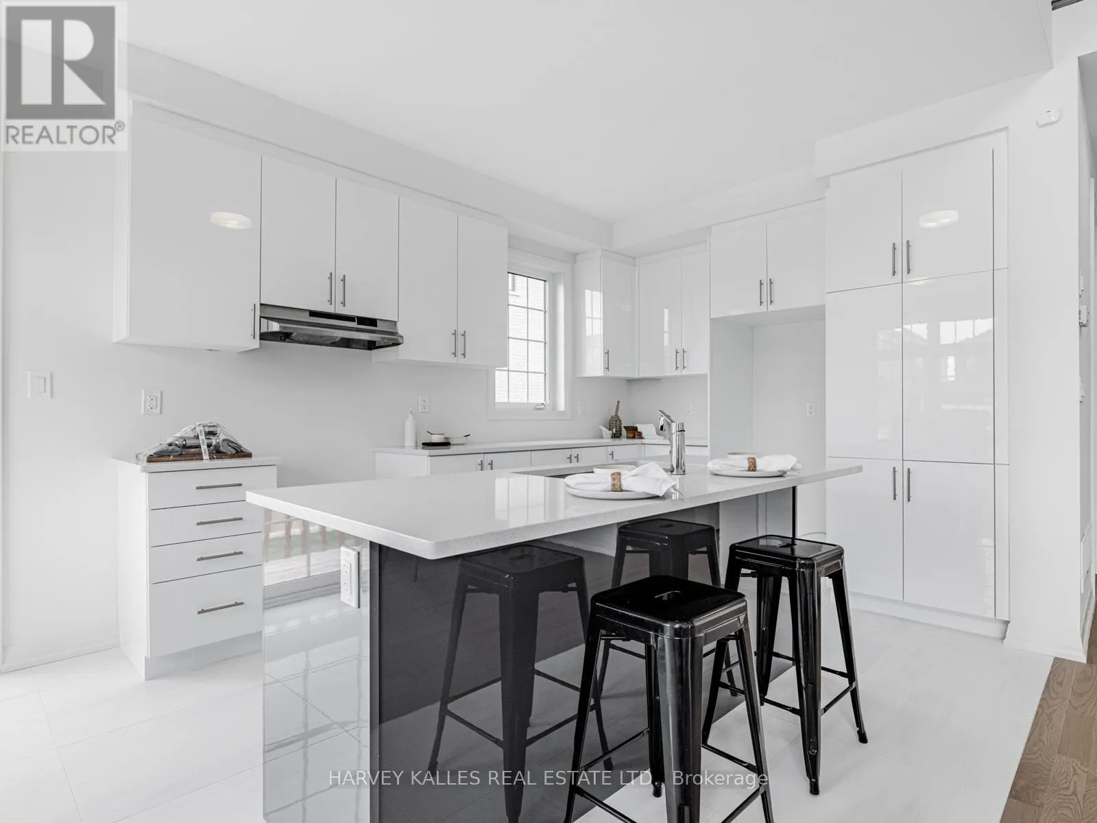 2 BAYBERRY DRIVE
