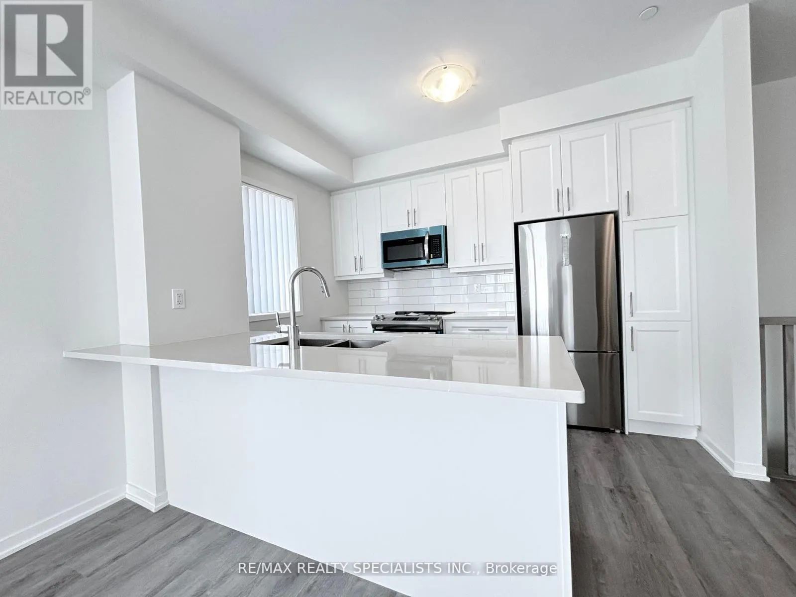 315 - 130 HONEYCRISP CRESCENT