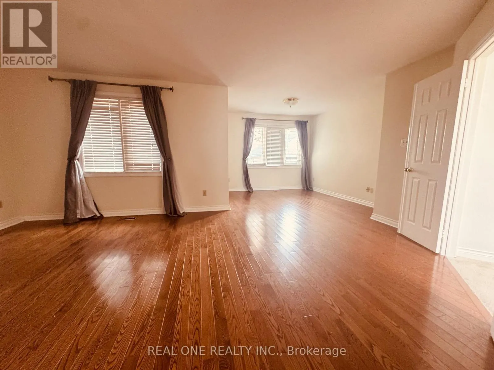 3 ELMSLEY DRIVE