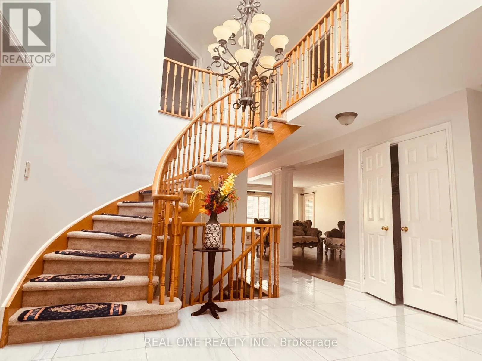 3 ELMSLEY DRIVE