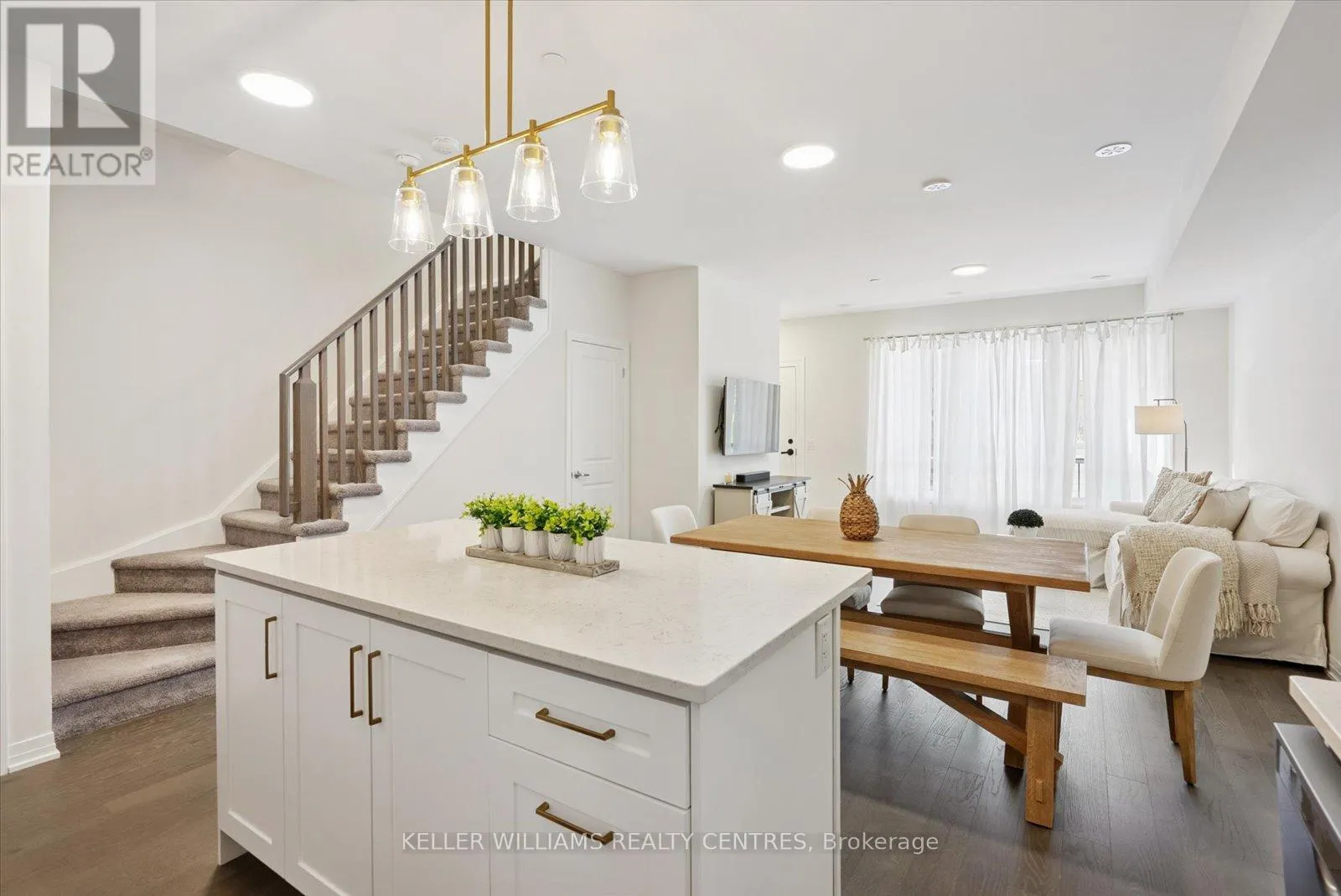15 - 50 BAYNES WAY