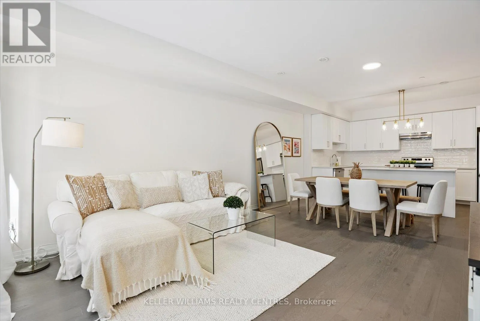 15 - 50 BAYNES WAY