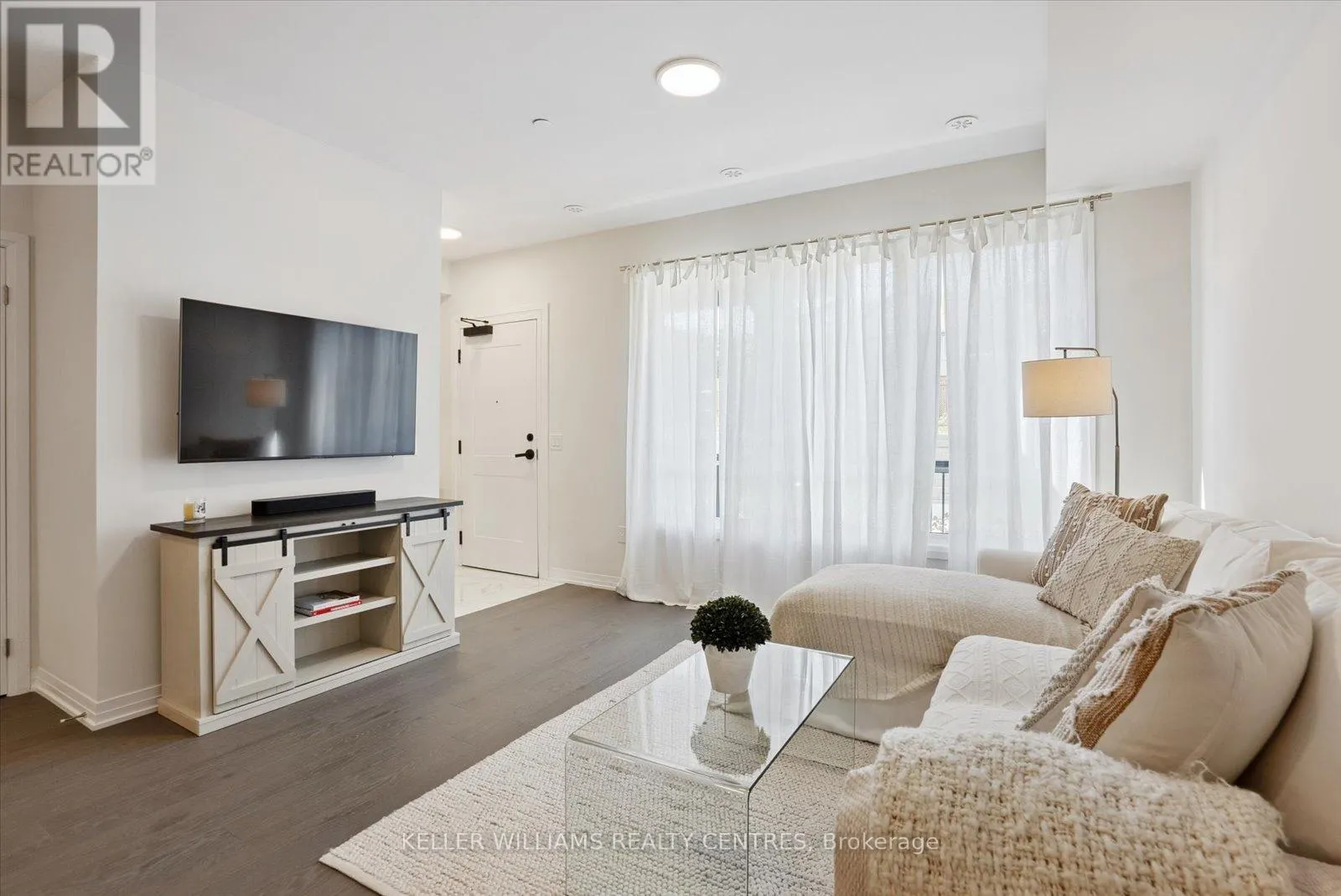 15 - 50 BAYNES WAY
