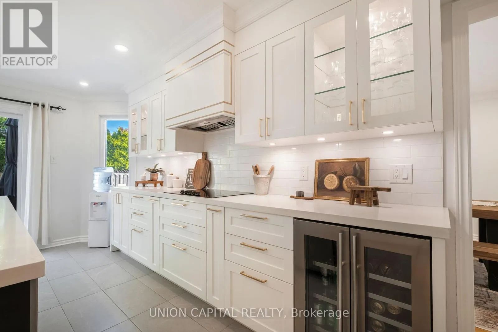 12 SUMMERFIELD AVENUE