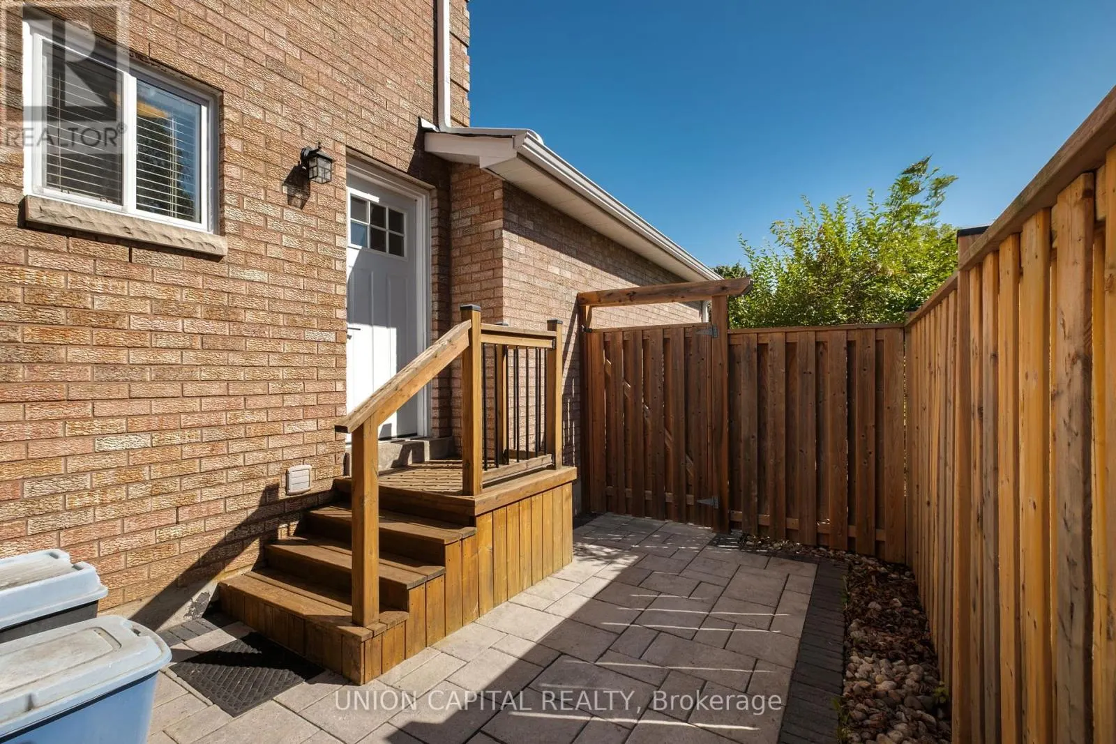 12 SUMMERFIELD AVENUE