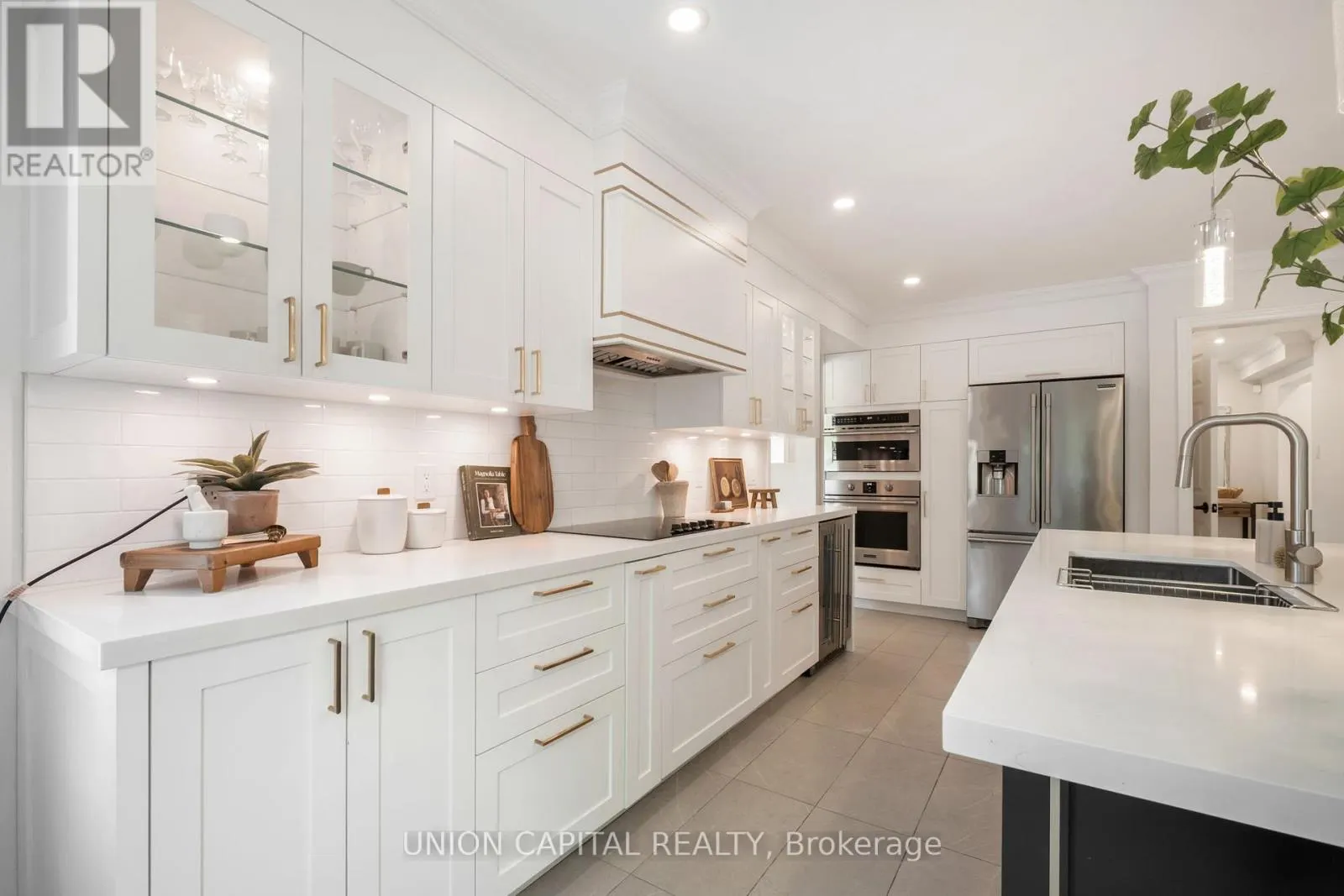 12 SUMMERFIELD AVENUE
