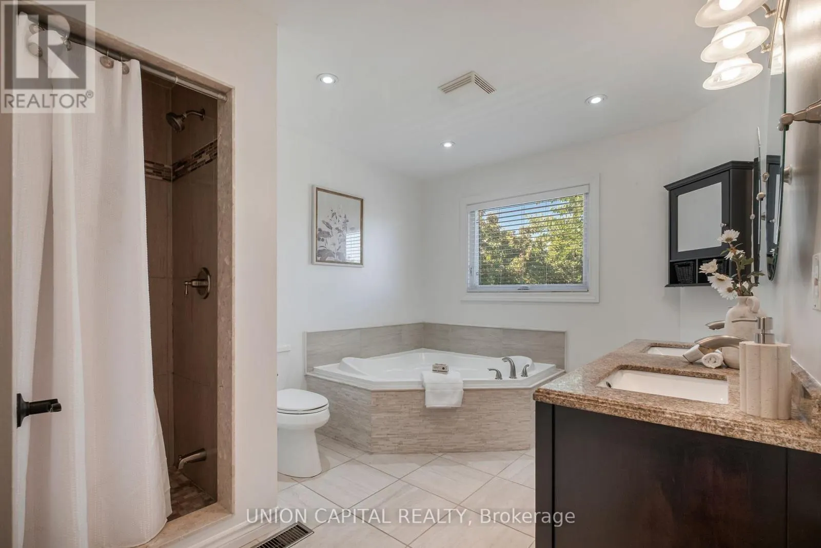 12 SUMMERFIELD AVENUE