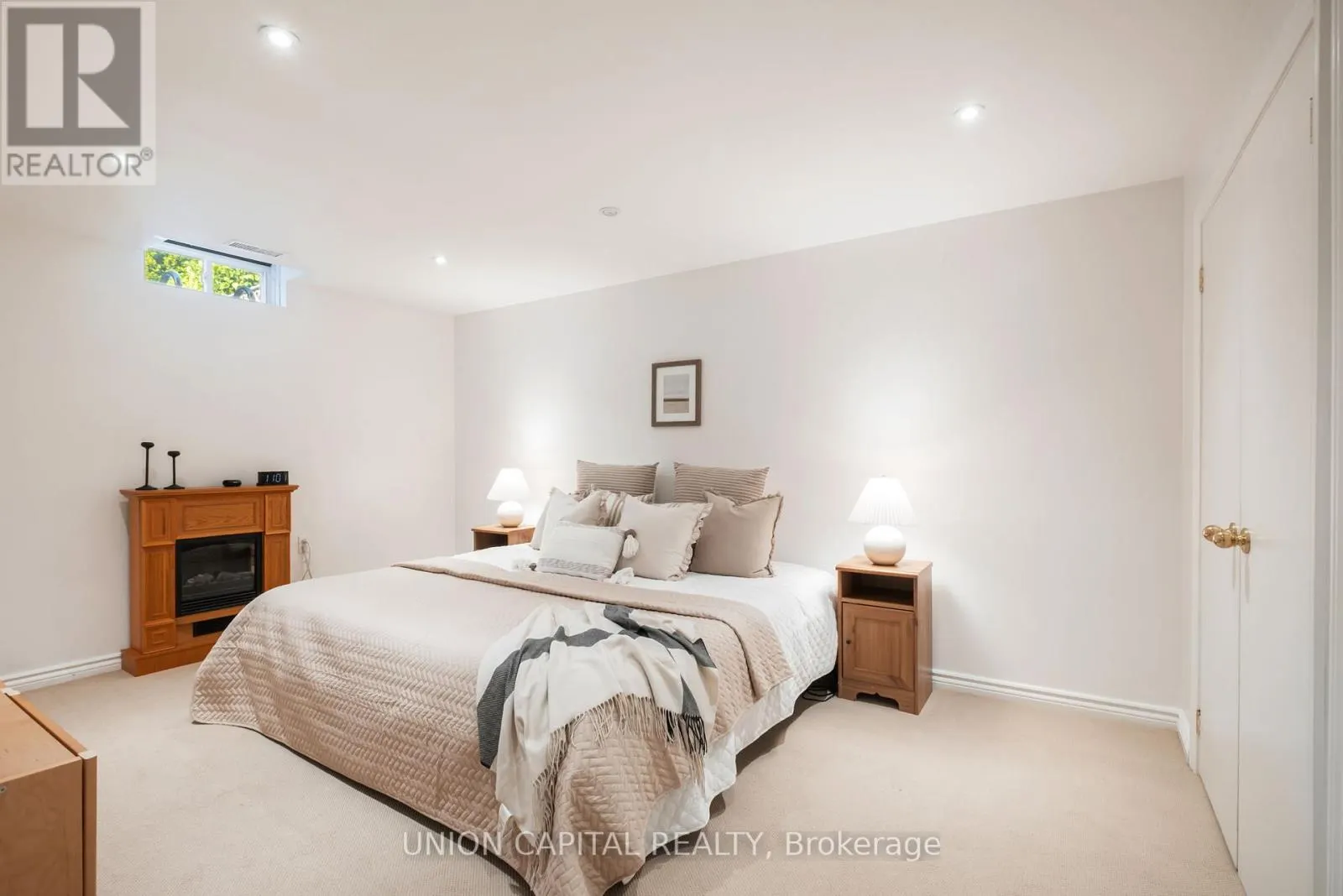 12 SUMMERFIELD AVENUE
