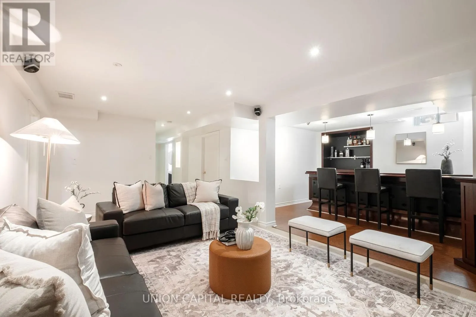 12 SUMMERFIELD AVENUE