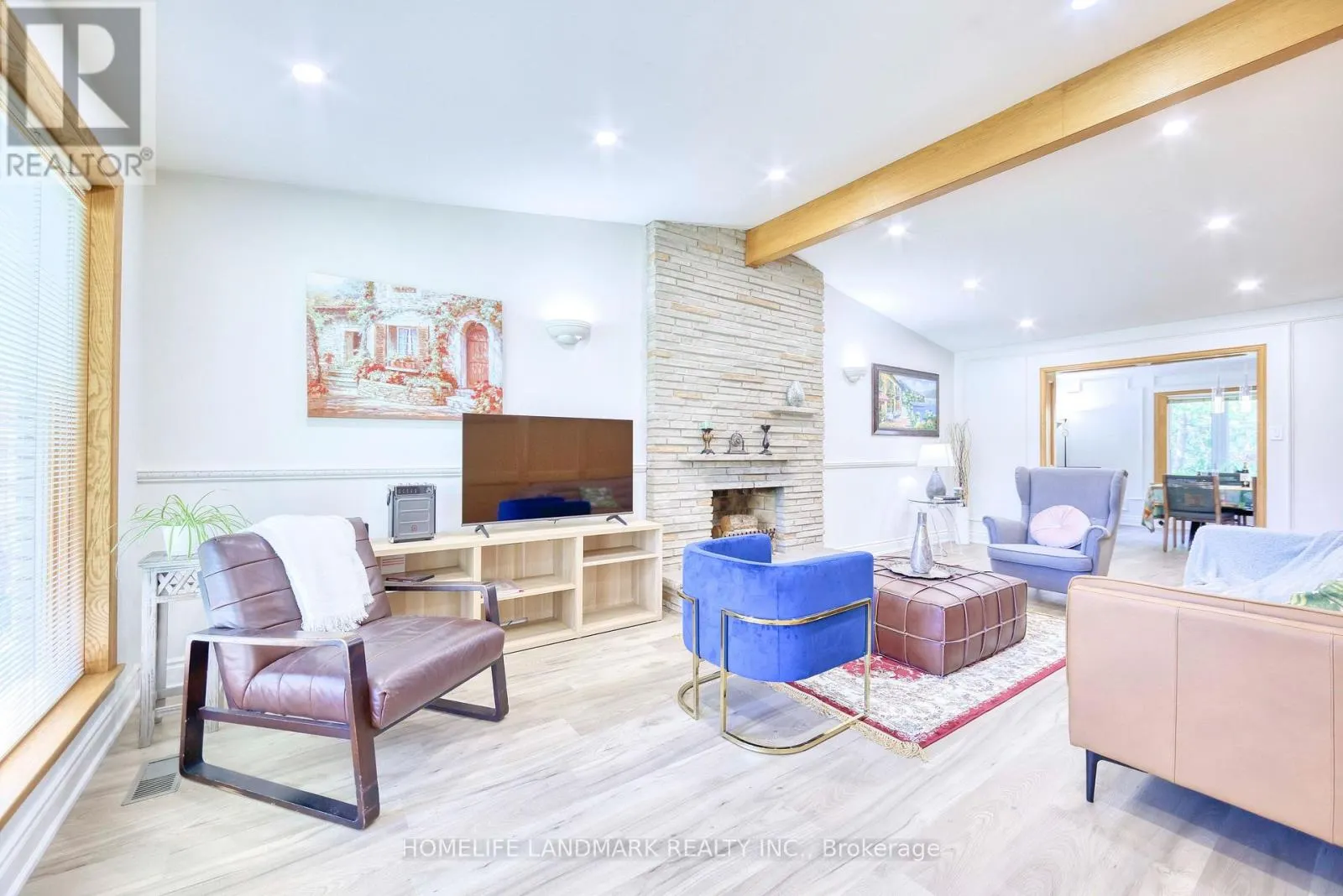 12 THORNHEIGHTS ROAD
