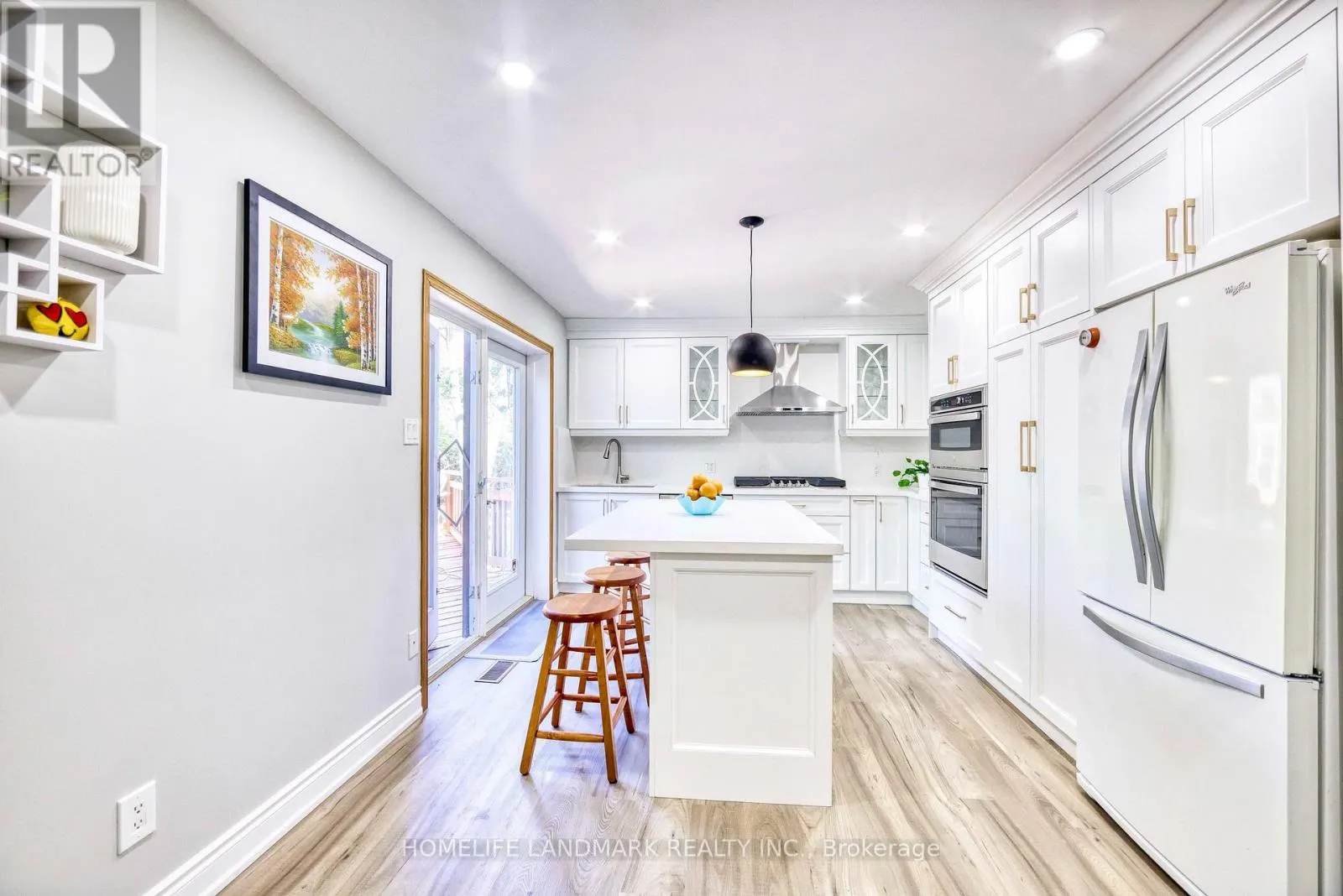 12 THORNHEIGHTS ROAD