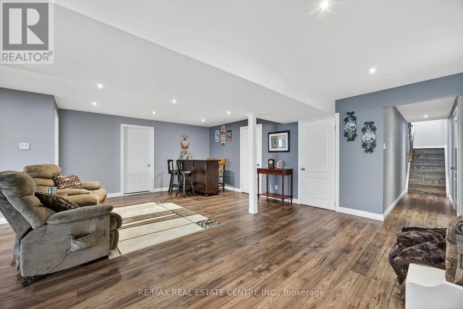 3047 SANDY COVE DRIVE