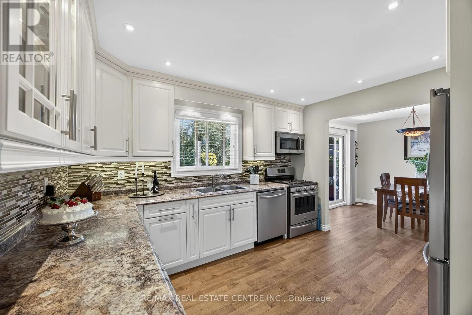 3047 SANDY COVE DRIVE
