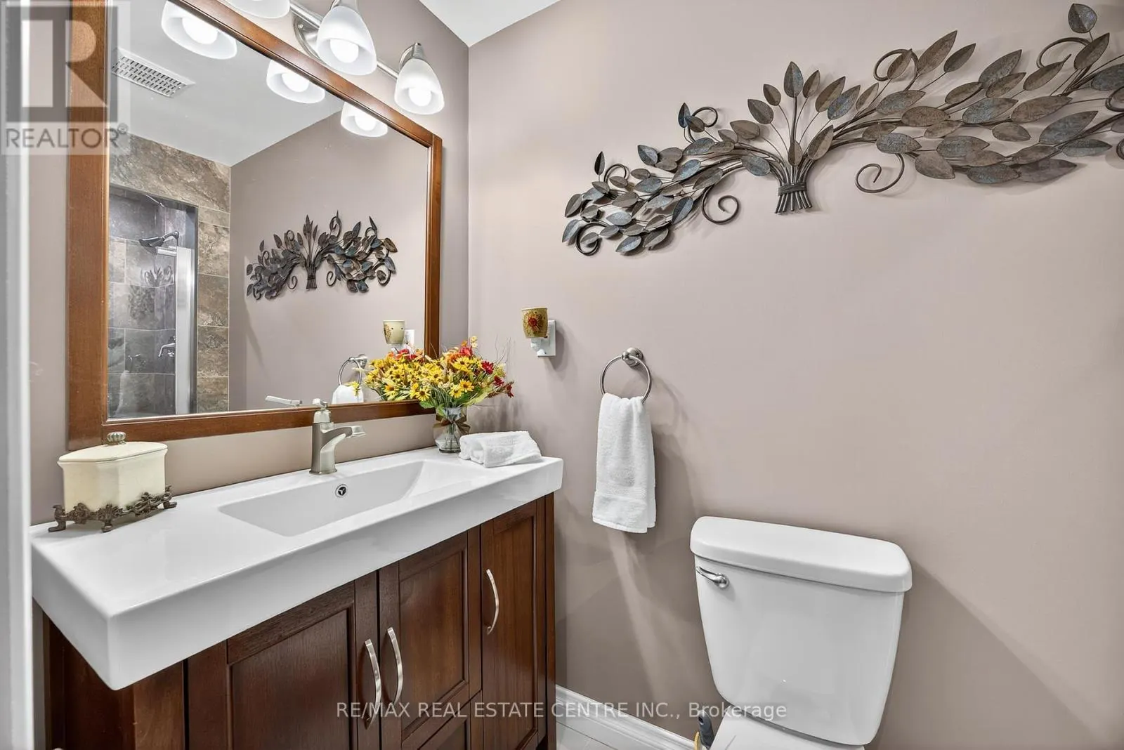 3047 SANDY COVE DRIVE