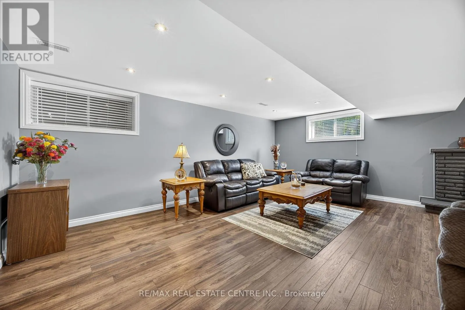 3047 SANDY COVE DRIVE