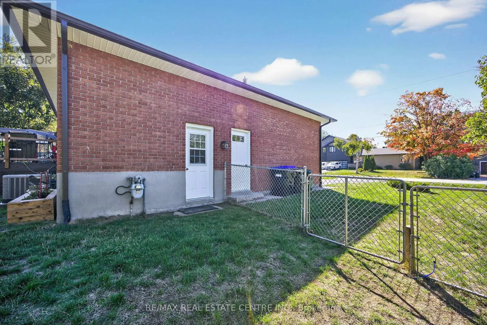 3047 SANDY COVE DRIVE