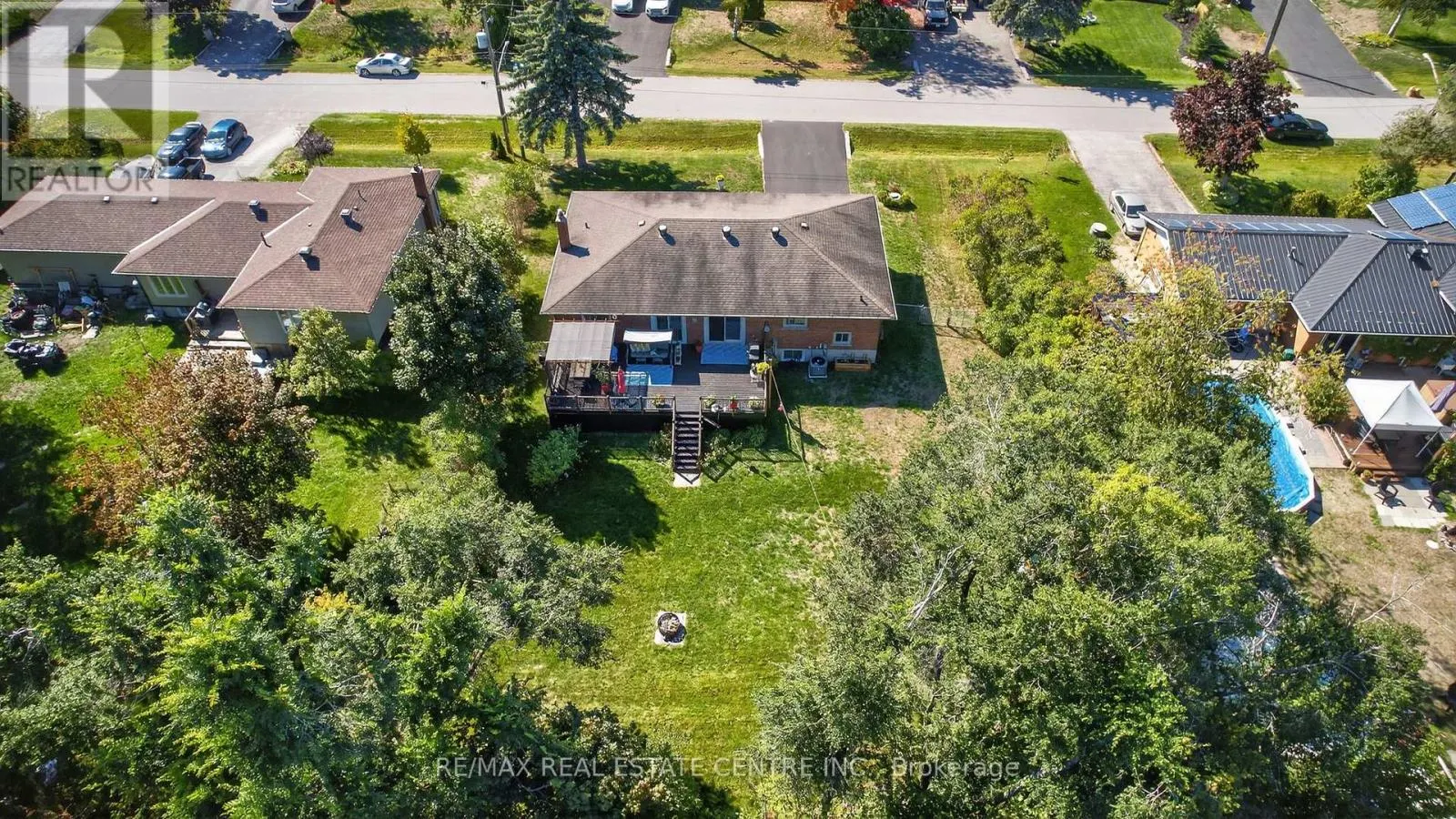 3047 SANDY COVE DRIVE