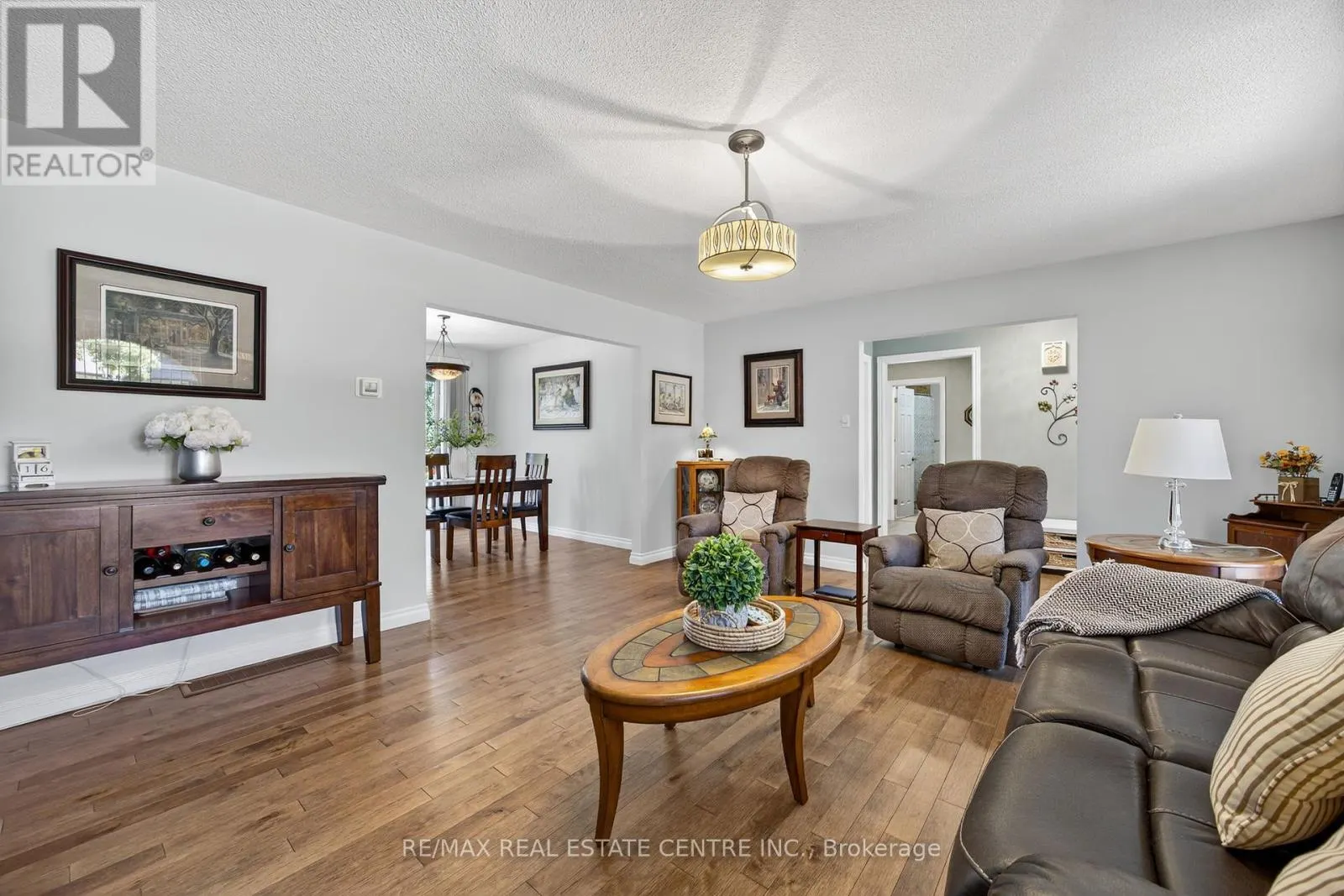 3047 SANDY COVE DRIVE