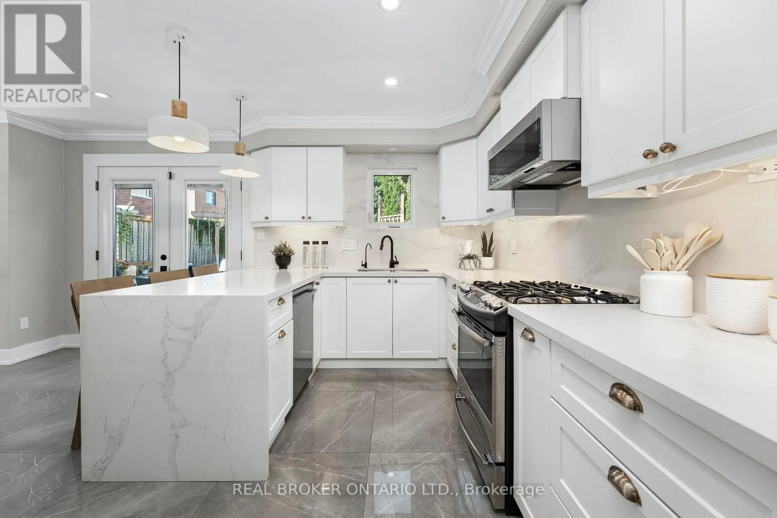 49 FOXTAIL RIDGE