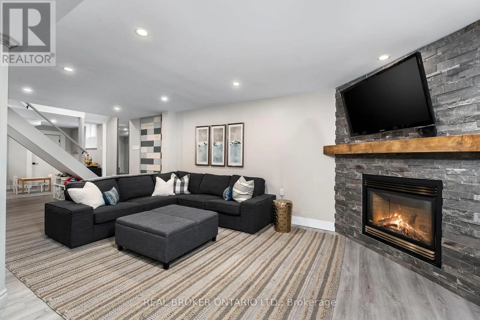49 FOXTAIL RIDGE
