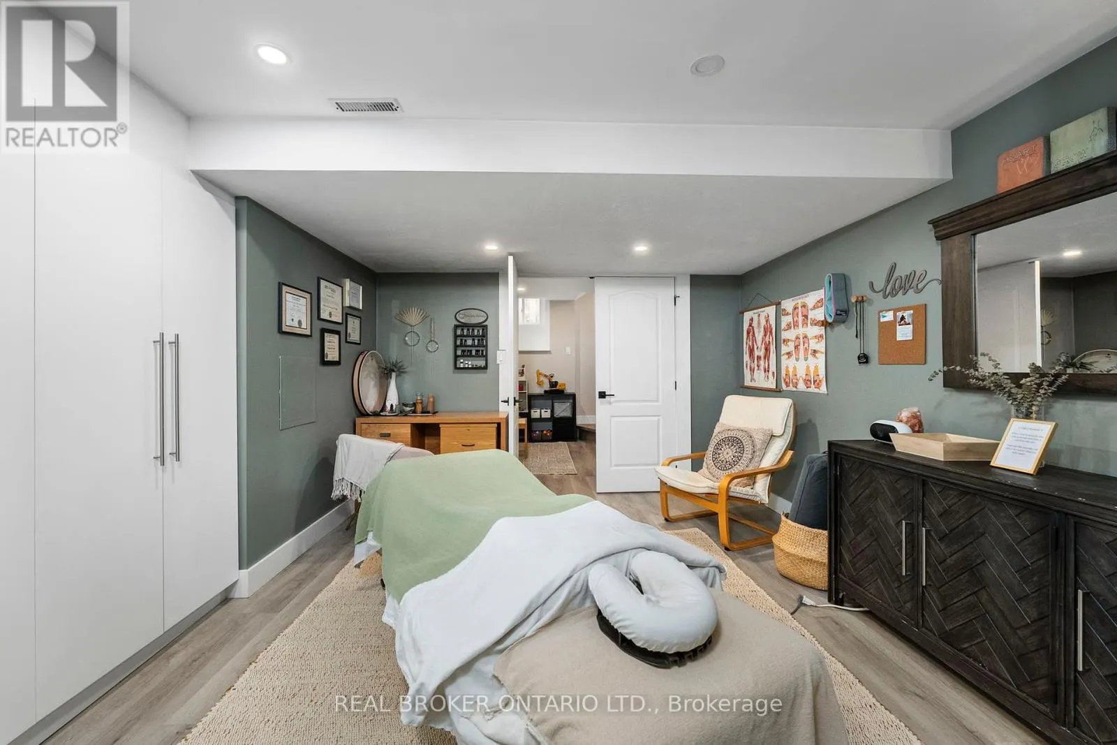 49 FOXTAIL RIDGE
