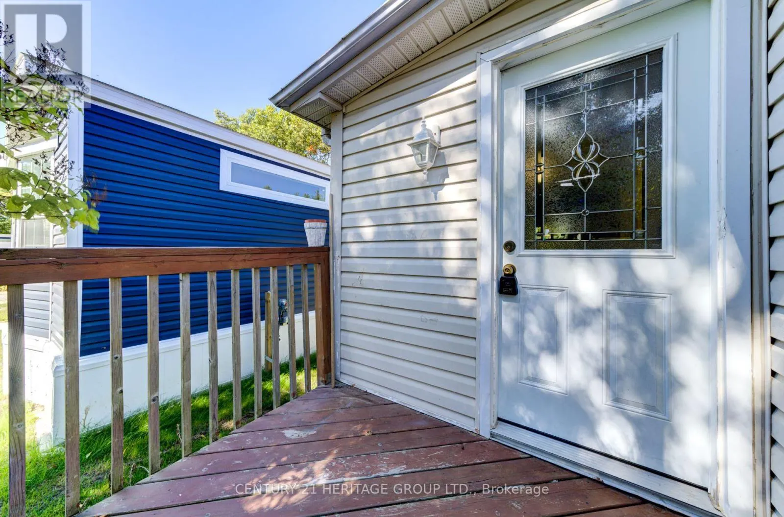 42 SHAMROCK CRESCENT