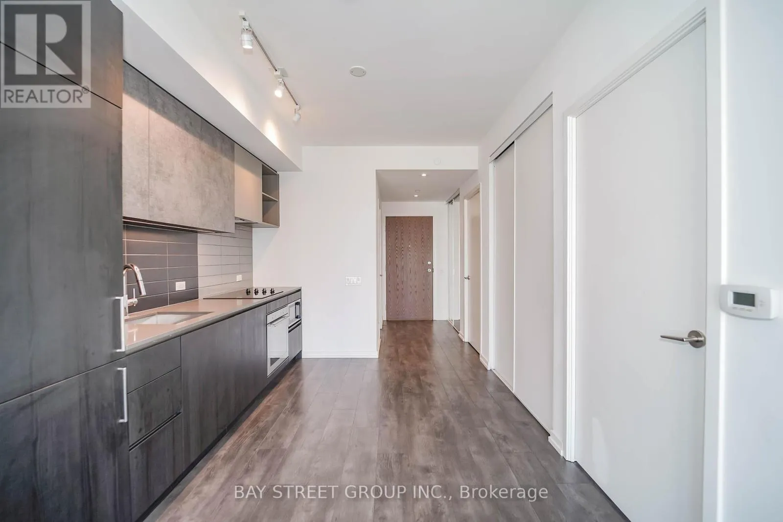 4203 - 7890 JANE STREET