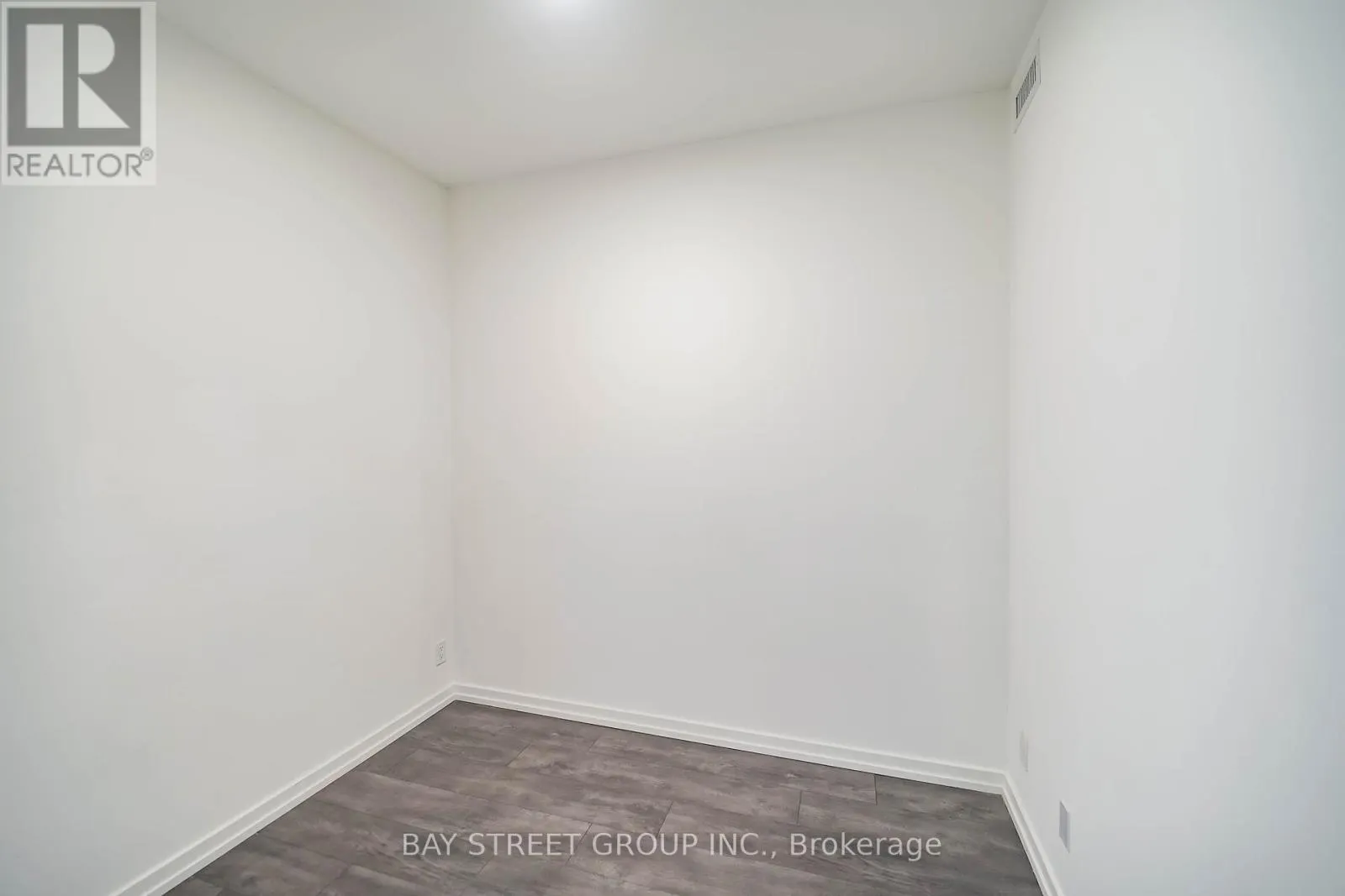 4203 - 7890 JANE STREET