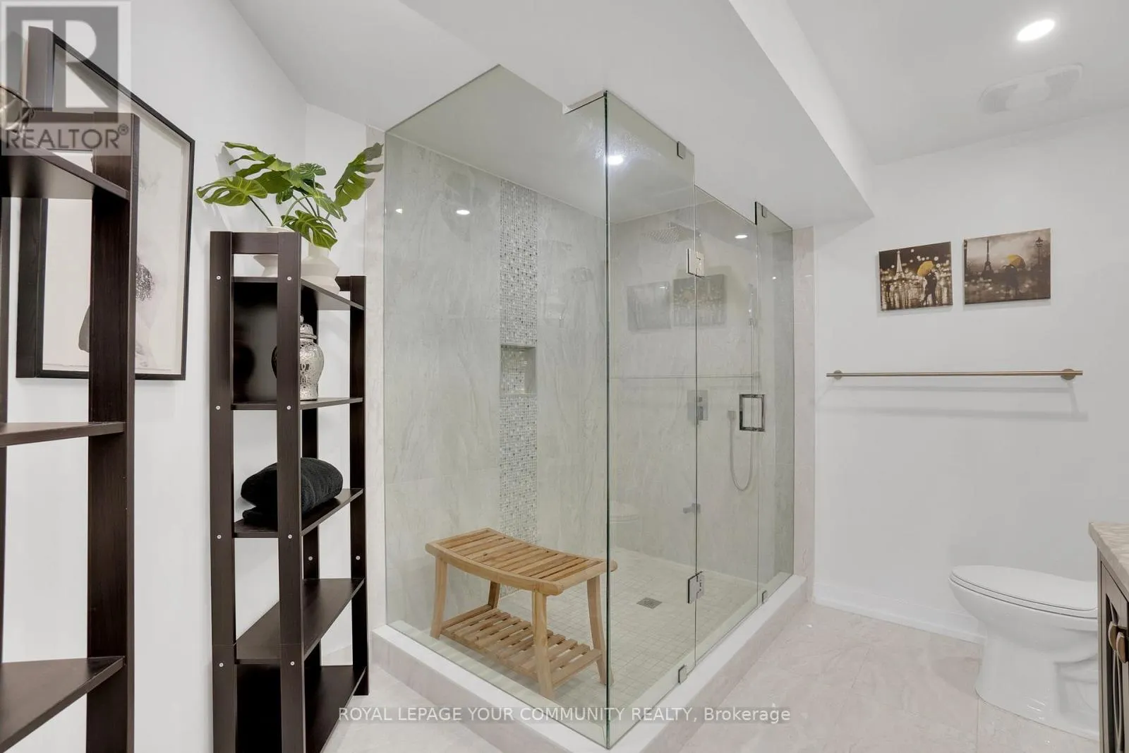 130 SANTA AMATO CRESCENT