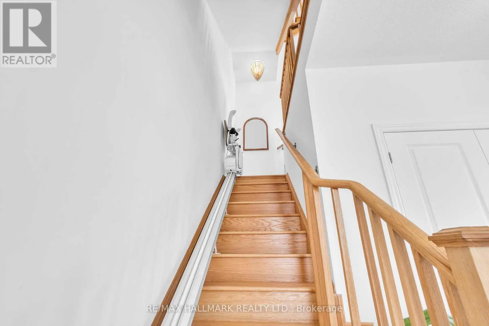 18 JOHN GREENE LANE