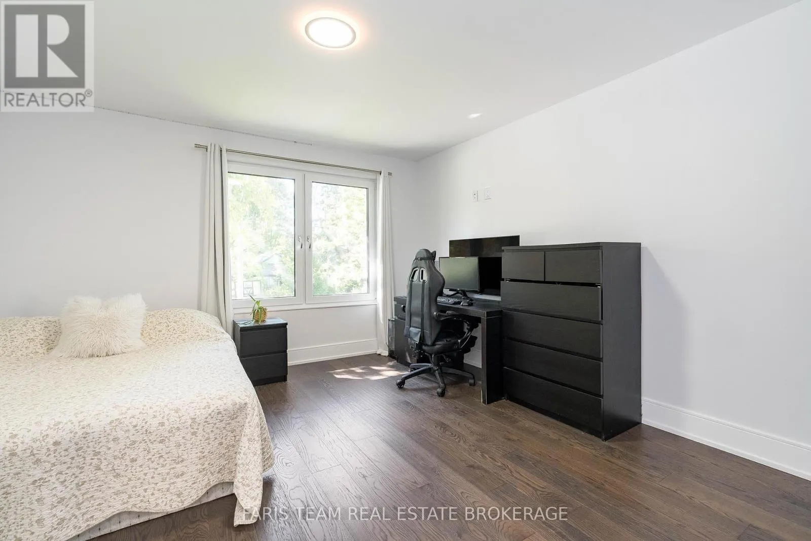 3951 ALBERTA AVENUE