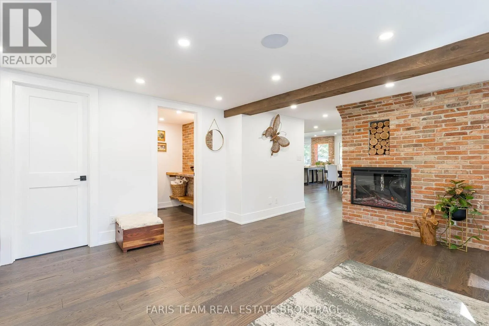 3951 ALBERTA AVENUE