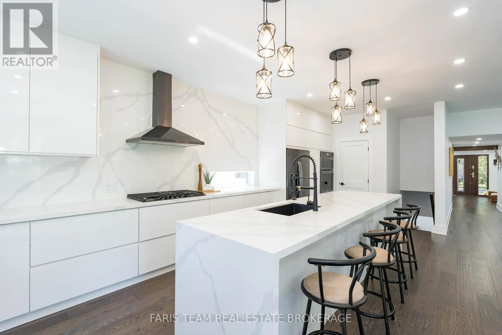 3951 ALBERTA AVENUE