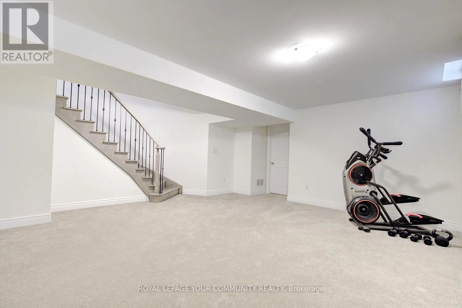 152 STORMONT TRAIL