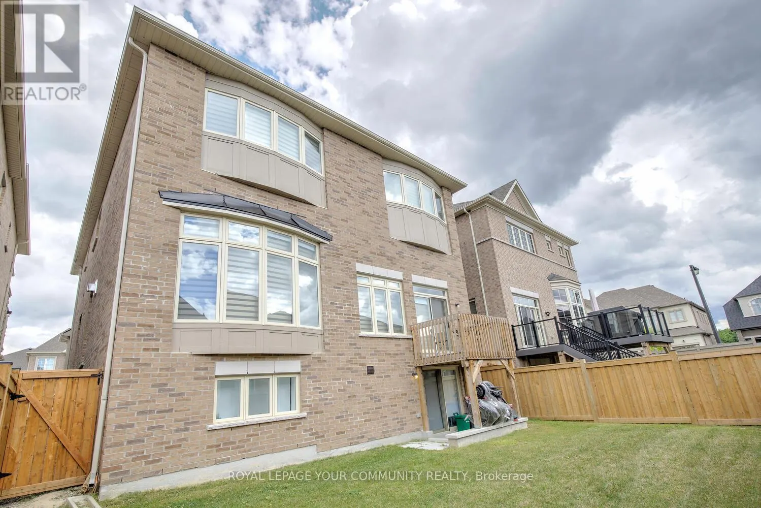 152 STORMONT TRAIL