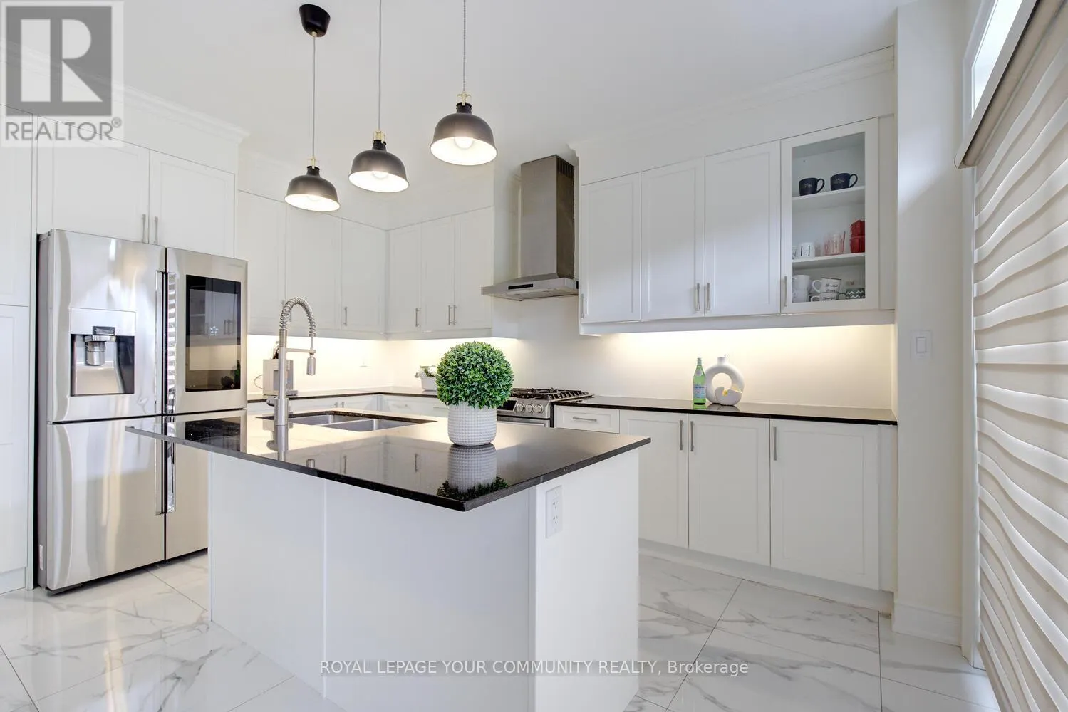 152 STORMONT TRAIL