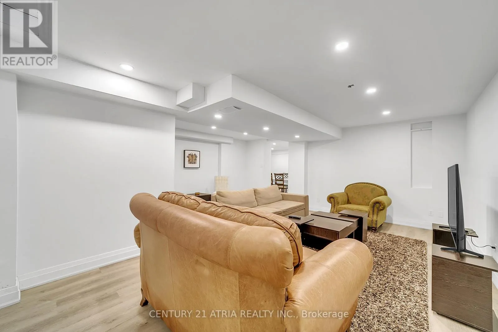 65 WORTHINGTON AVENUE