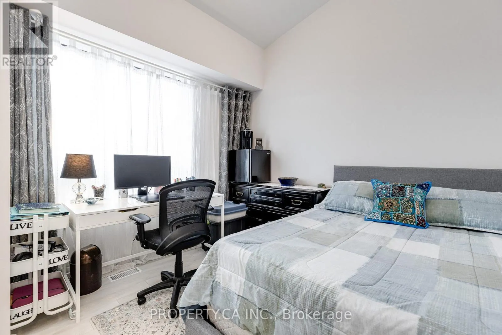 130 - 331 BROWARD WAY E