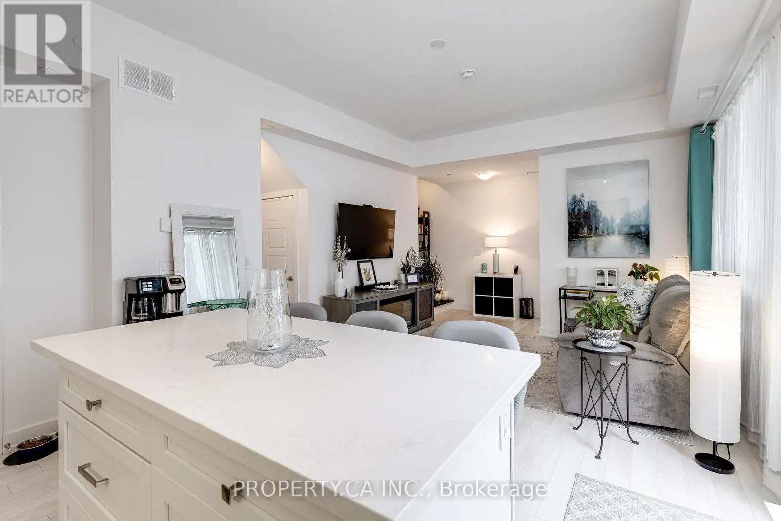 130 - 331 BROWARD WAY E