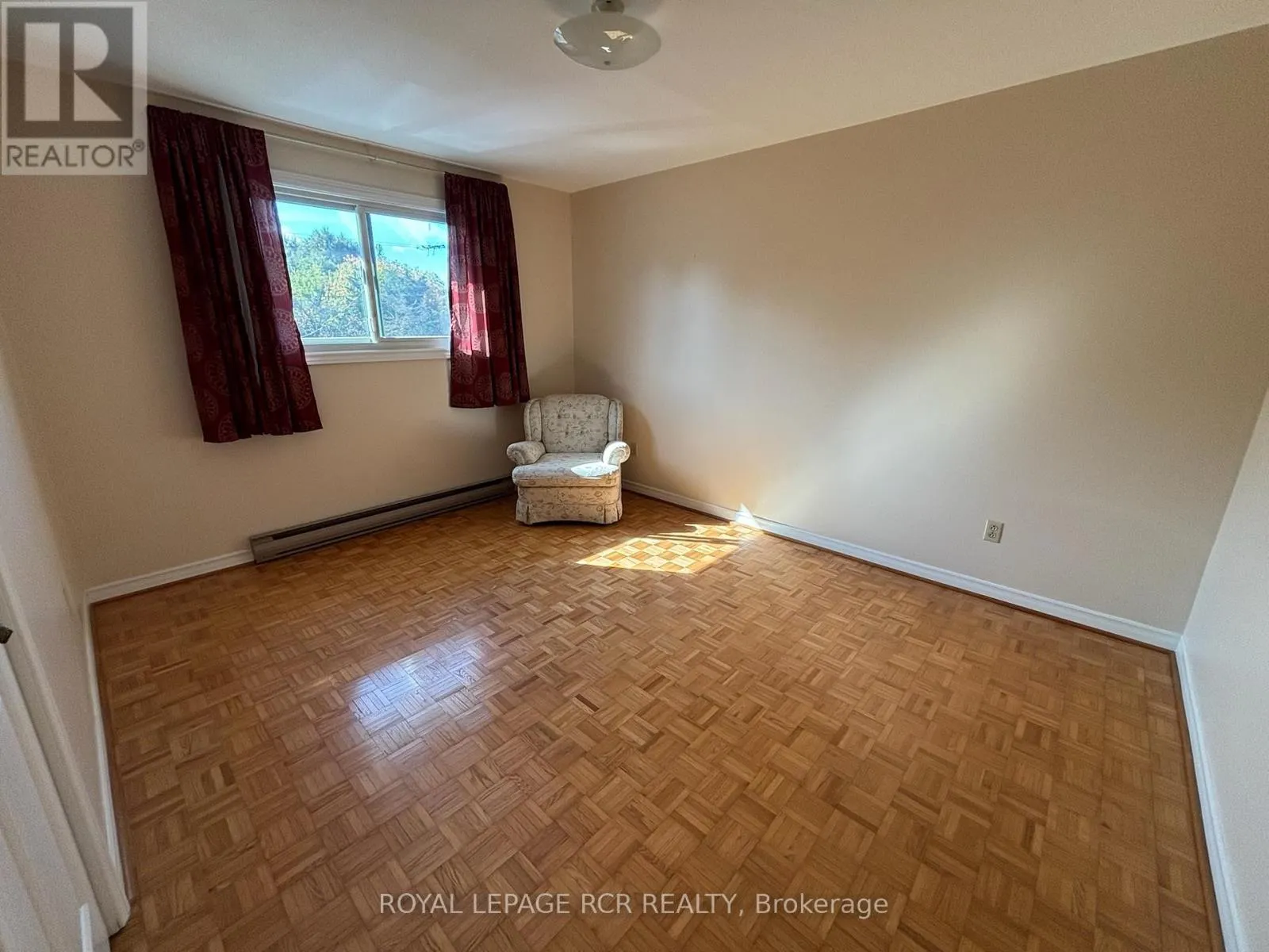 1049 ELGIN STREET