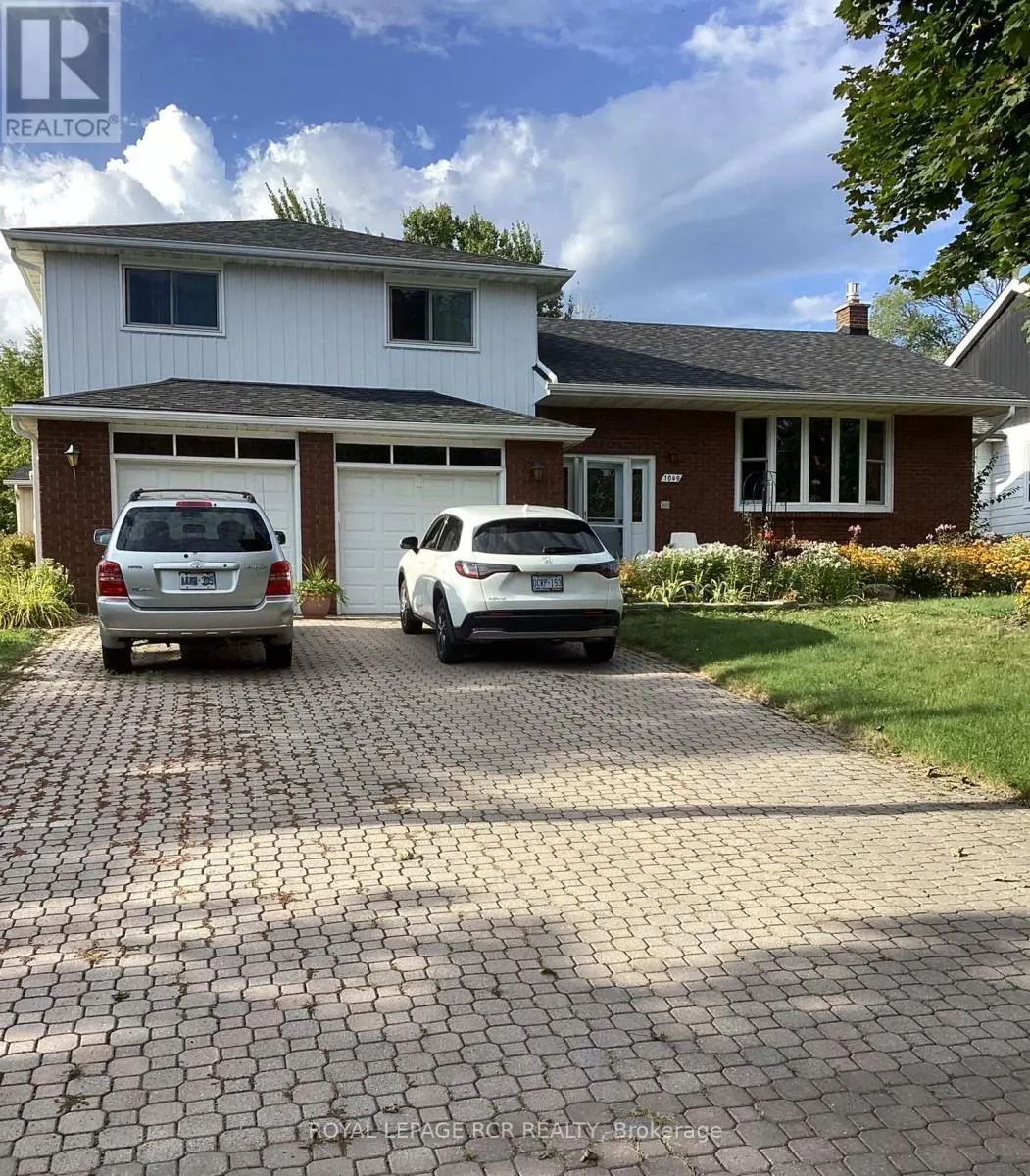 1049 ELGIN STREET