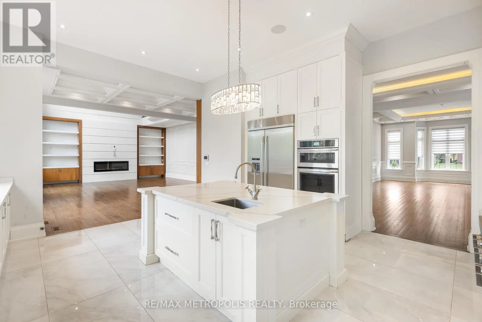 2 POPLAR DRIVE